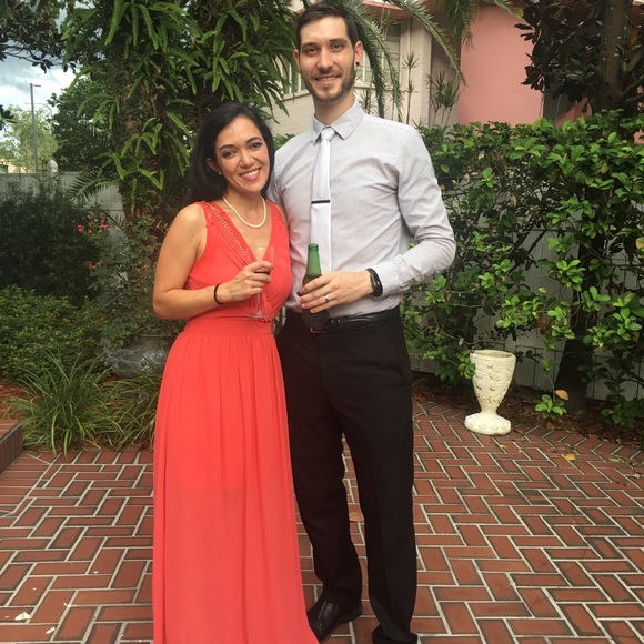 Meet your Posher, Naomi - Picture 1 of 4